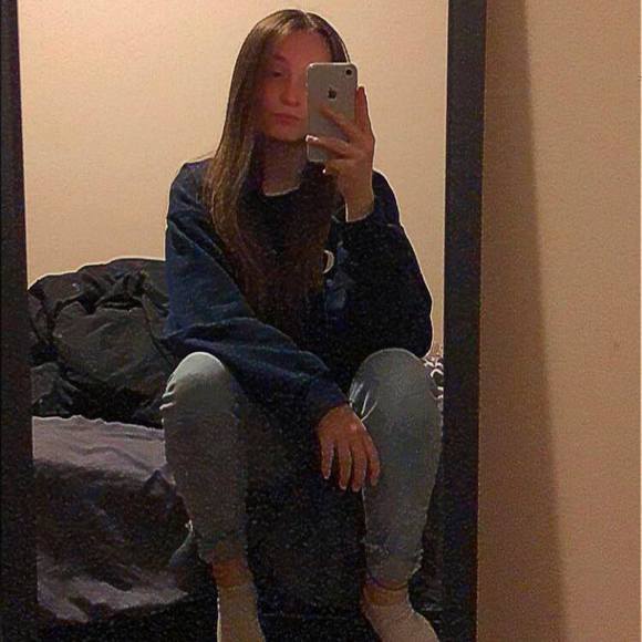 Meet your Posher, Kaylee - Picture 1 of 1